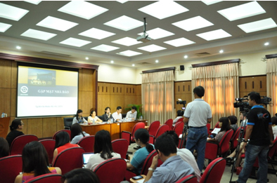 HOSE Tổng khối lượng giao dịch quý I 2014 đạt gần 7,7 tỷ cổ phiếu